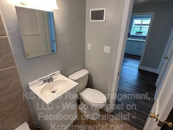 3rd image of 127 W 85th St