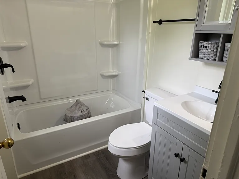 709 Avenue I — Photo 1