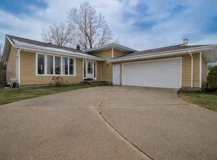1241 Willow Ln, Schererville, IN 46375