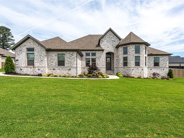 604 Oriole Dr, Springdale, AR 72762