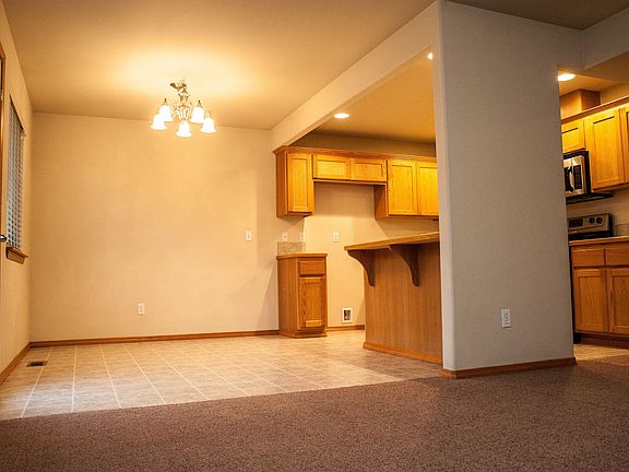 4th image of 5022 119th St NE #A