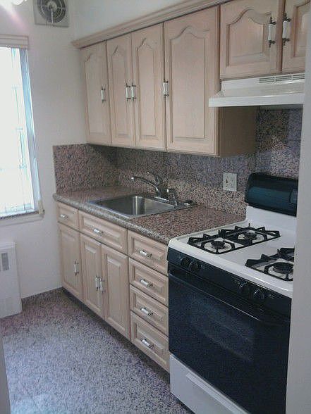 1st image of 19514 37th Ave #1