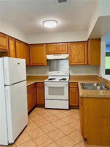 1411 Hooks Dr #B — Photo 7