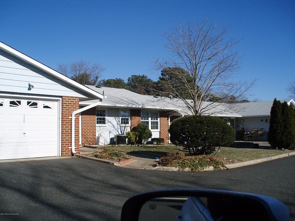2nd image of 1126 C Argyll Circle #C