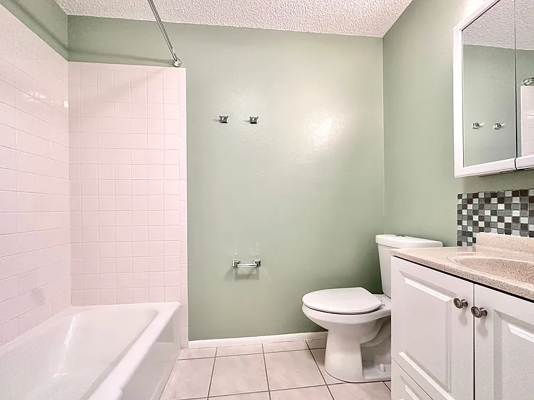 1001 W Marion Ave #9 — Photo 13