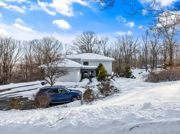 10 Rustling Lane, Bedford, NY 10506