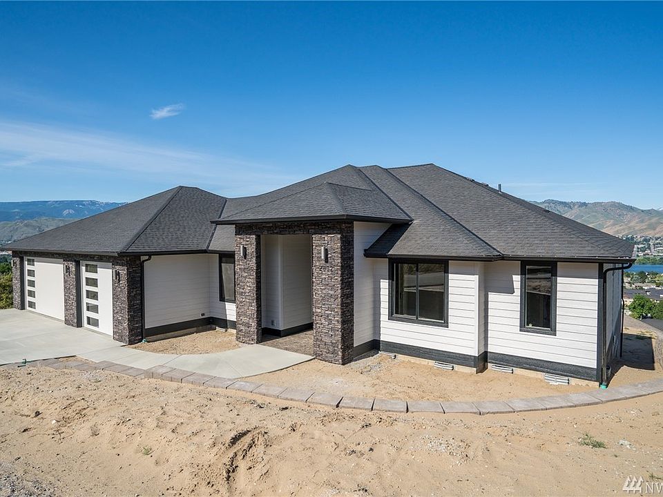 1st image of 2832 N Brysen Dr