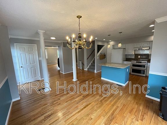 4th image of 5327 Lake Cove Ct
