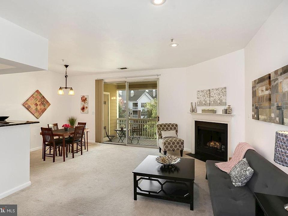 1st image of 2100 Highcourt Ln APT 301