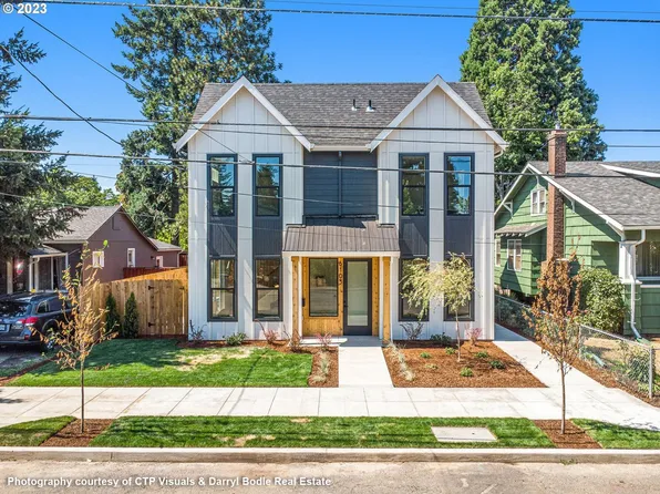 6107 SE 55th Ave #2, Portland, OR 97206