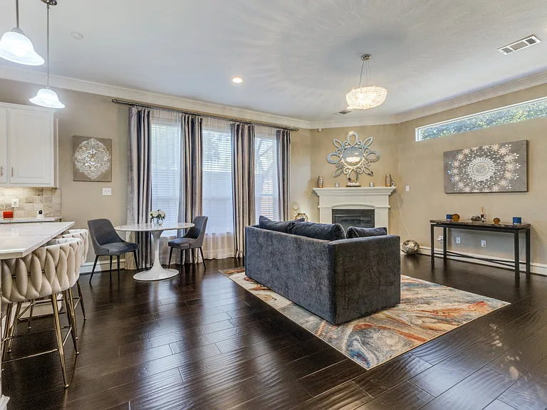 4931 Homer St #4931 — Photo 5