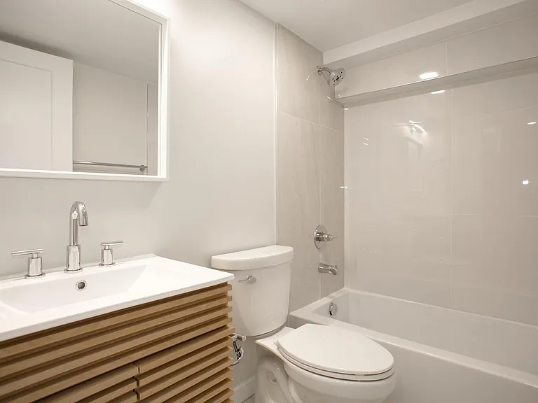 1214 Oronoco St — Photo 17