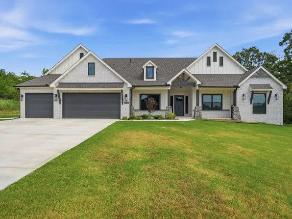2722 Highlands Pl, Sapulpa, OK 74066