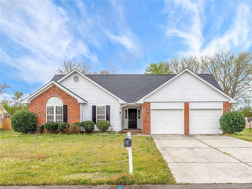 1st image of 219 Belle Chase Dr
