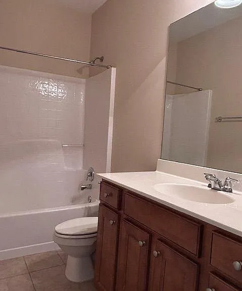 308 Fieldhouse Cir SW — Photo 17