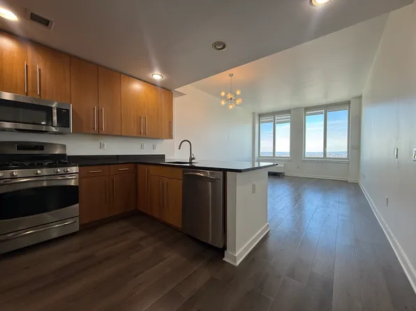 600 12th St, Palisades Park, NJ