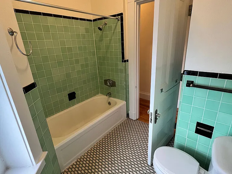 504 Beacon St #6 — Photo 6