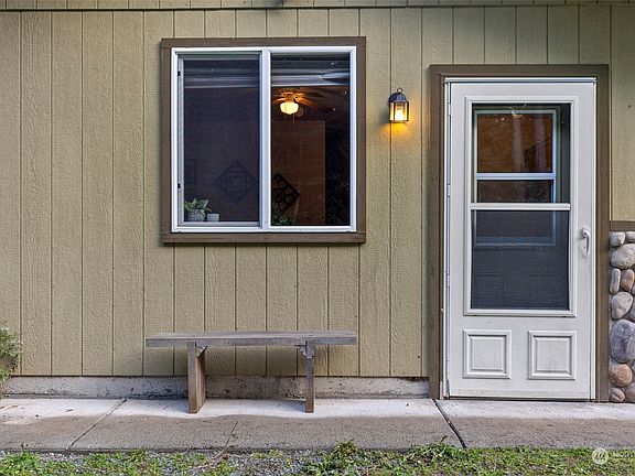 2nd image of 2792 El Camano Street