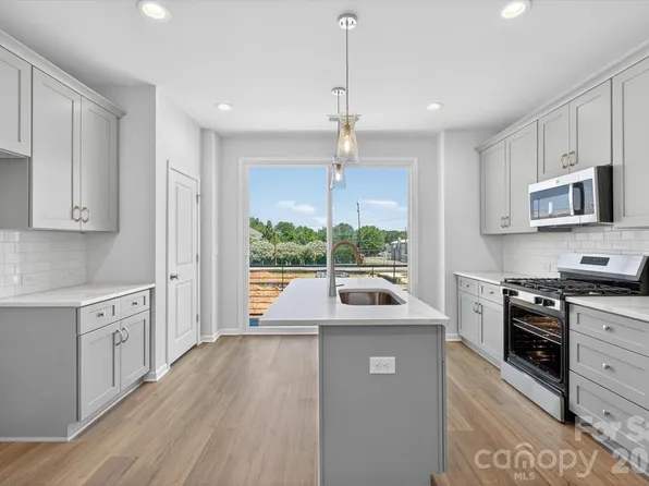 1357 Walter Taylor Way #Eqx1980, Charlotte, NC 28206