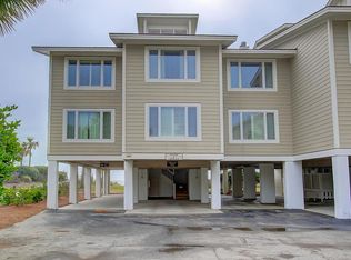 1 Seagrove Ln APT A, Isle Of Palms, SC 29451