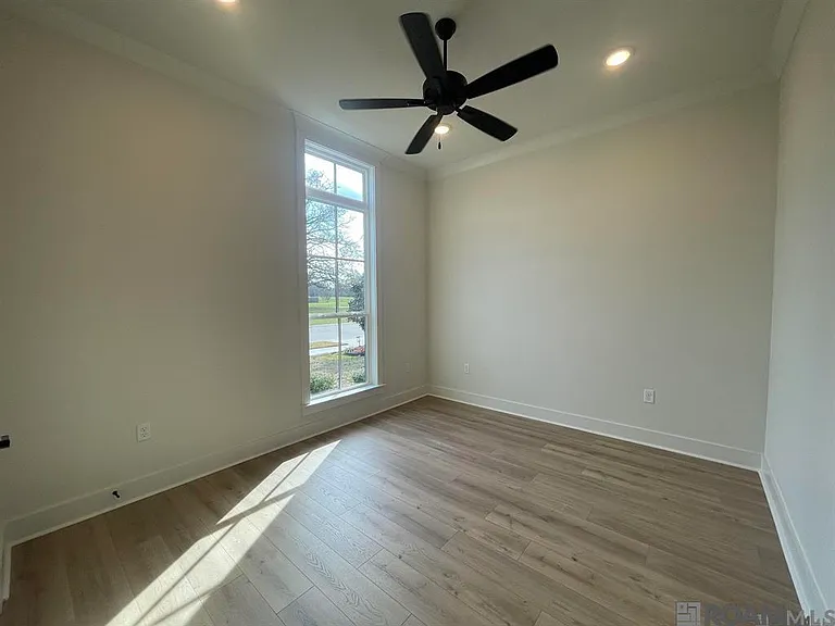 1119 Camellia Way — Photo 18