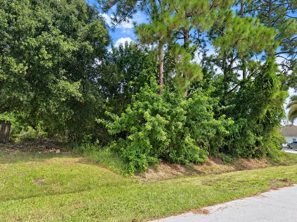 1483 SW Malaga Avenue, Port St Lucie, FL 34953