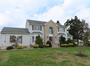 132 Cedar Grove Rd, Toms River, NJ 08753