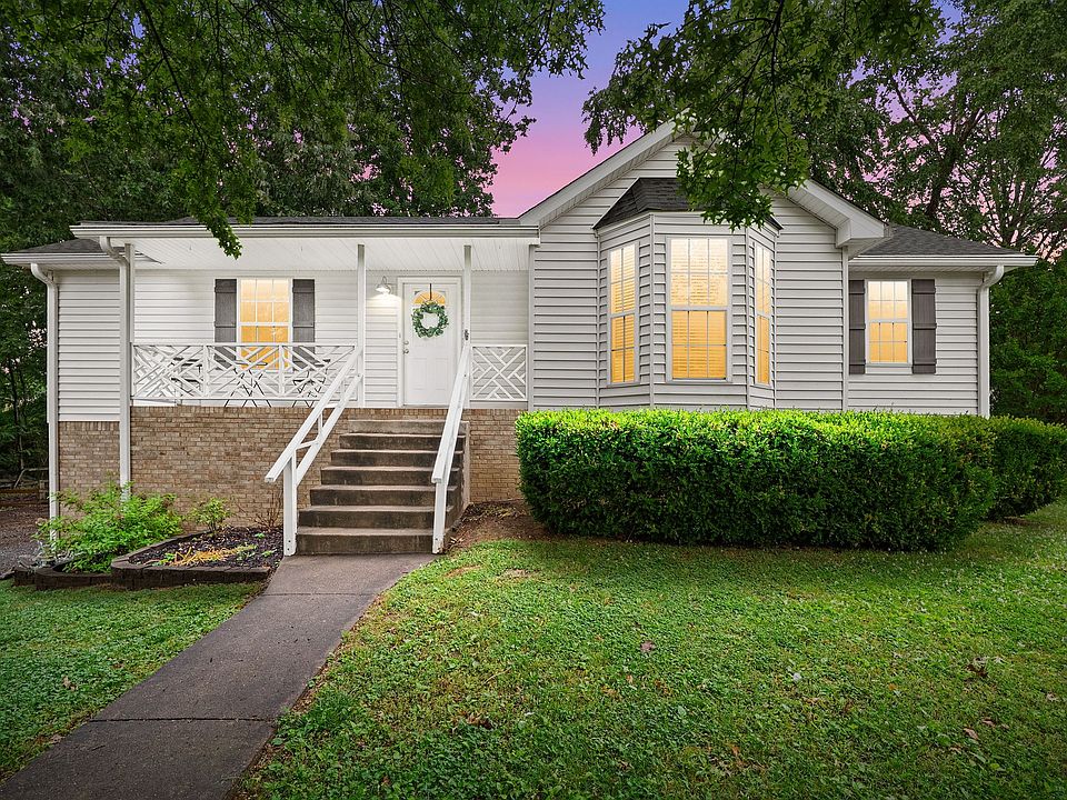 1st image of 2939 Charlie Sleigh Rd