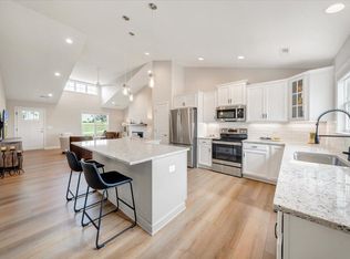 24 Camellia Pl, Moneta, VA 24121