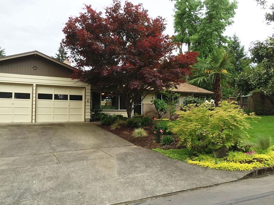 1st image of 455 SE 20th Ave