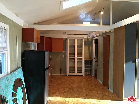 5th image of 1105 Garfield Ave