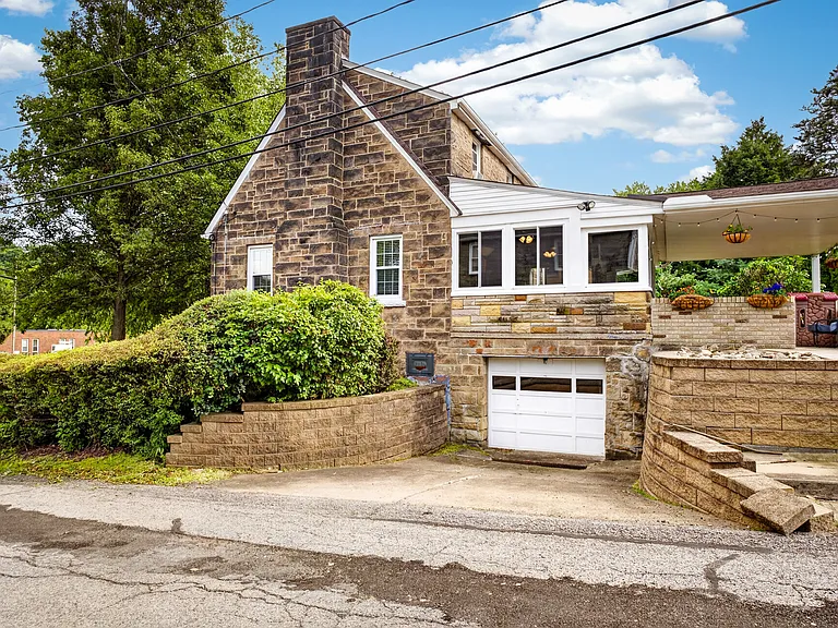 302 Lindsay Rd — Photo 31