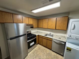 18814 Walkers Choice Rd APT 5, Montgomery Village, MD 20886