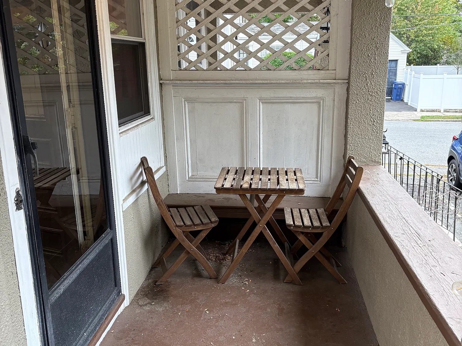 208 Lafayette St — Photo 4