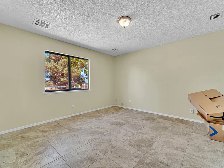 5204 E Avenue T4 — Photo 9