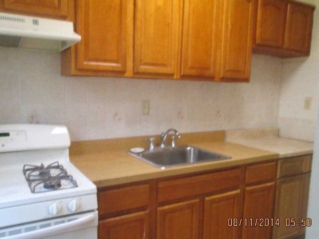 2nd image of 1452 New York Ave