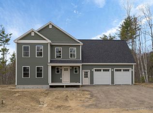 11 Eagles Ln, Falmouth, ME 04105