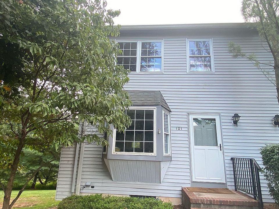 1st image of 101 Franklin Ct #1001