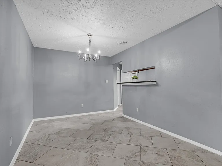 13915 Old Village Ln — Photo 5