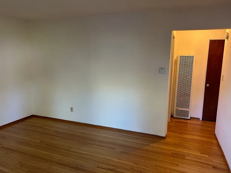 2316 N St #3 — Photo 2