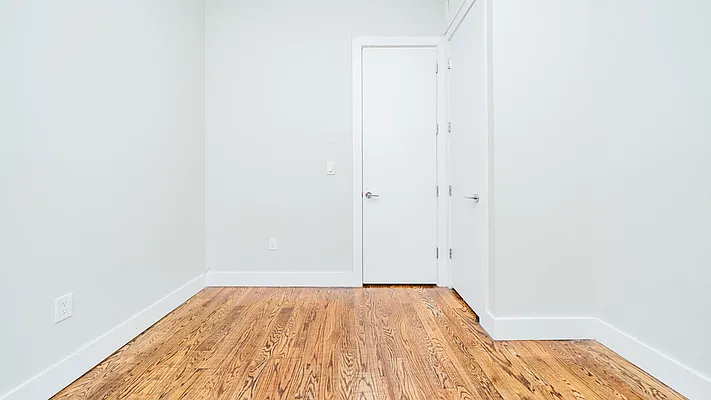 Rented by Nooklyn NYC LLC | media 8