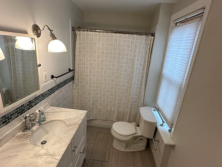 222 Parker St NE — Photo 7