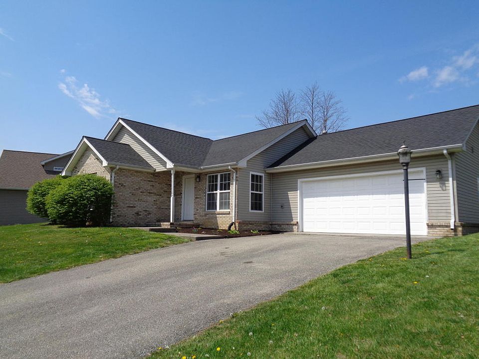 1st image of 207 Cedar Hill Dr