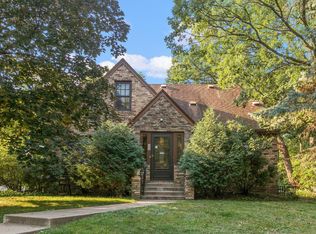 201 Melbourne Ave SE #E, Minneapolis, MN 55414
