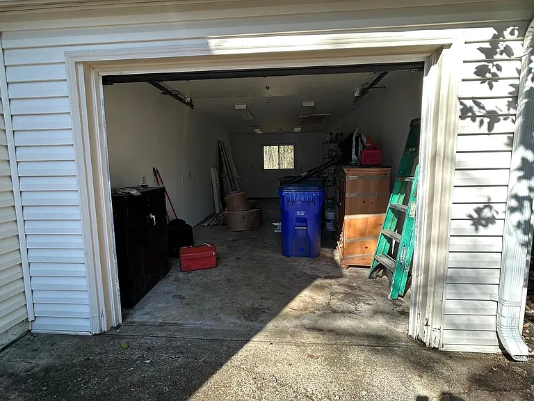 15006 Nebraska Ln — Photo 32