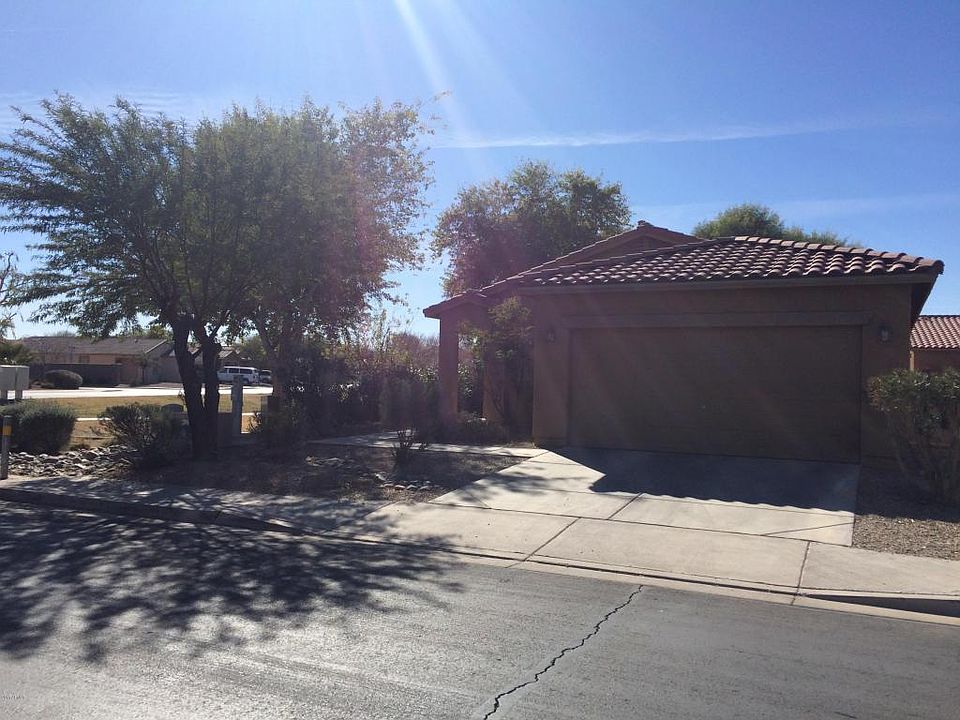 1st image of 44099 W Cydnee Dr