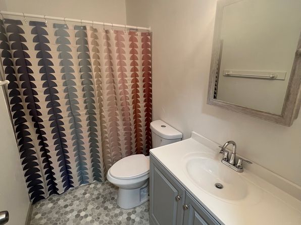 210 Greystone Ave #211-4