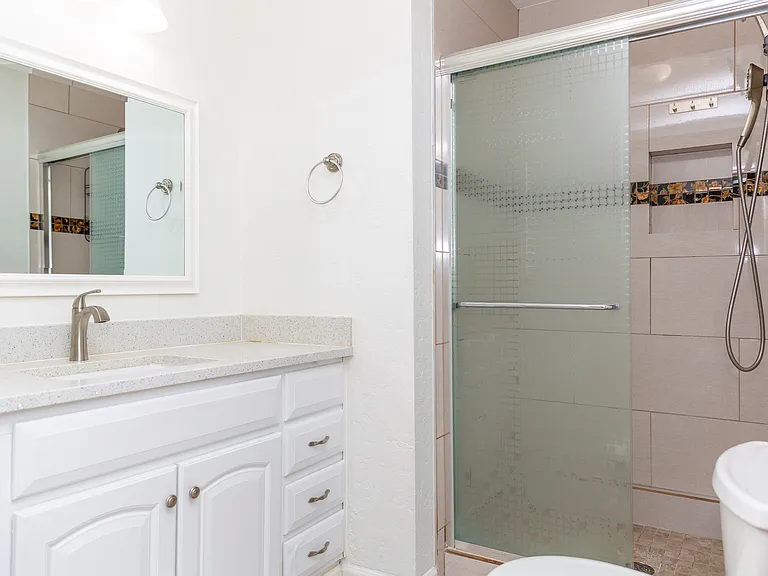 1213 Admiralty Ln — Photo 13