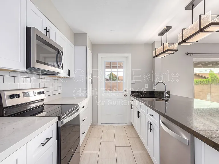 103 E Del Rio Dr — Photo 10