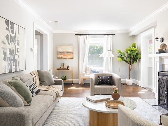 3rd image of 40 Bournedale Rd